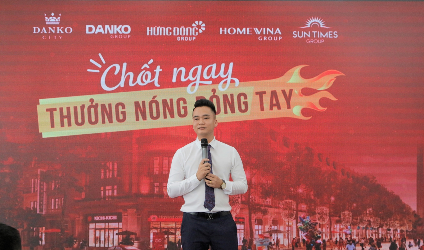 Chủ tịch HĐQT Homevina Group - Ông Lê Ngọc Thắng phát biểu trước toàn thể Khối kinh doanh